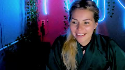 Lora online show from September 17, 2:31 am