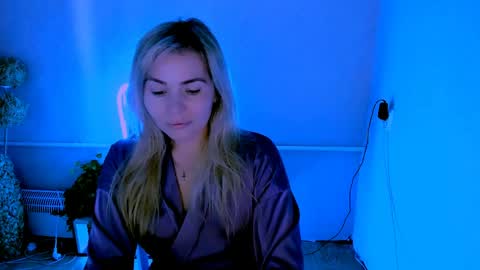 Lora online show from June 6, 2:18 am