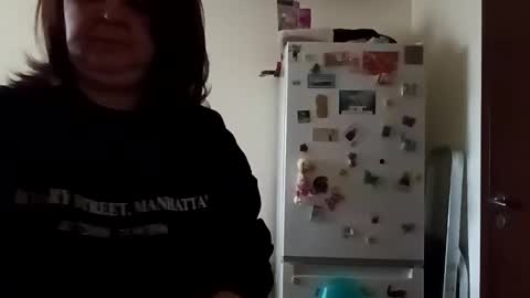 Lora online show from January 11, 9:15 am