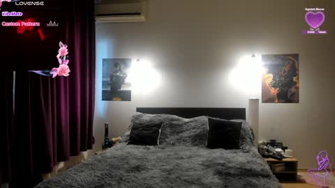 Lora online show from January 25, 11:35 am