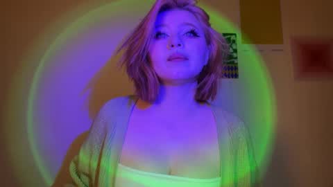 loraloveu online show from February 23, 5:56 pm