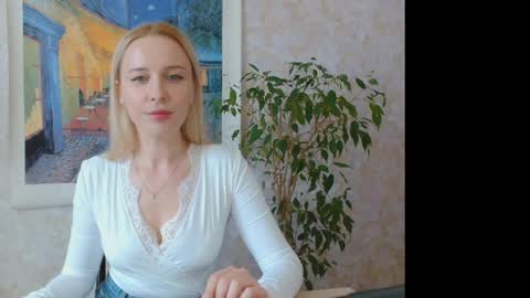 loravine online show from April 16, 12:38 pm