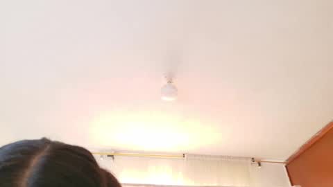 loreanis online show from February 21, 9:04 pm