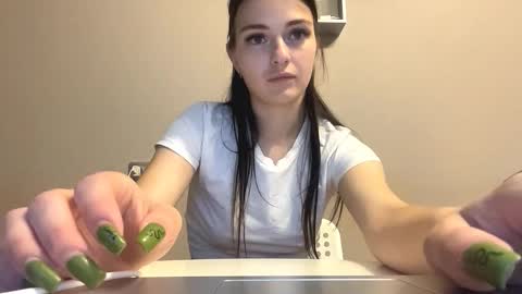 Snapshot of loreeluben chatting on September 18, 12:58 pm Olivia online show from September 18, 12:58 pm