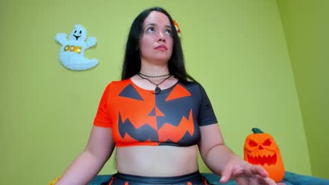 Loren Grey online show from October 1, 9:31 pm