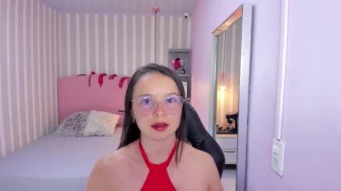 lorelaigiven online show from November 5, 12:32 pm