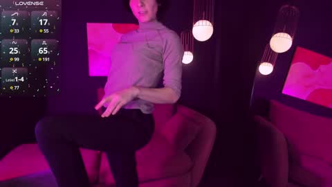 Loren online show from December 6, 2:06 pm