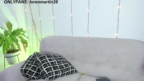 L O R E N online show from January 14, 1:54 am