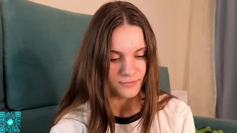 Chloe for Fan BlackHole online show from September 29, 6:24 pm