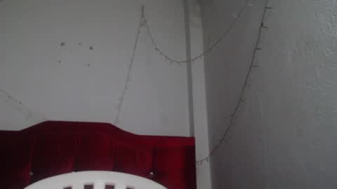 loriiiany online show from April 9, 6:19 am