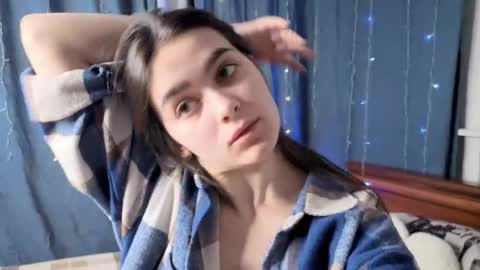 Nicole online show from April 11, 8:01 pm