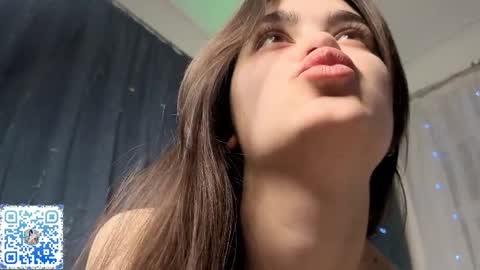 Nicole online show from April 10, 7:31 pm