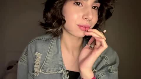 Amy online show from April 12, 12:30 pm