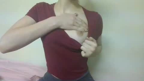 lottiemay online show from April 17, 12:40 pm