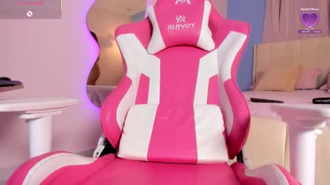 Lou online show from February 7, 1:59 pm