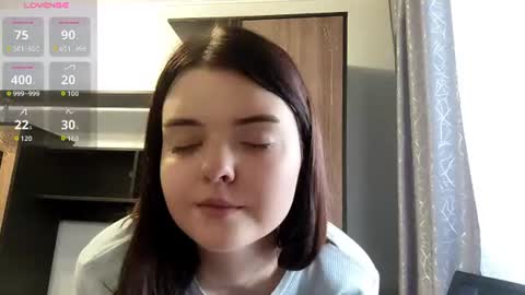 Esma online show from July 28, 11:17 am