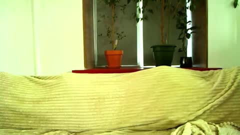 Cute face online show from February 21, 7:01 am