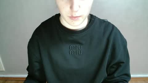 Vivian online show from December 19, 1:25 pm