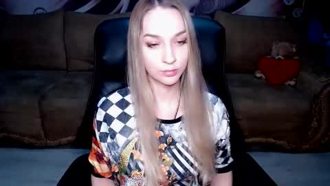 private open online show from November 1, 1:48 pm