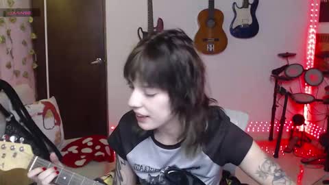 Snapshot of lovely_cass chatting on October 20, 1:41 am Cassie online show from October 20, 1:41 am