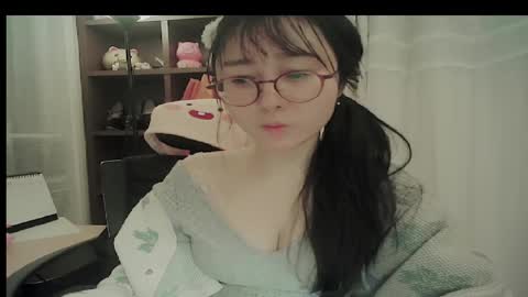 DANA KIM online show from February 15, 3:33 pm