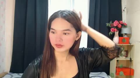 lovely_dianne online show from March 11, 5:13 pm