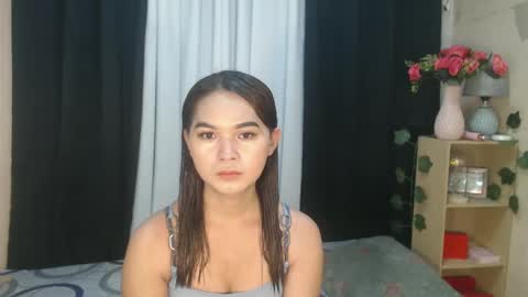 lovely_dianne online show from February 26, 1:11 pm
