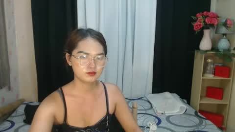 lovely_dianne online show from February 8, 1:11 pm