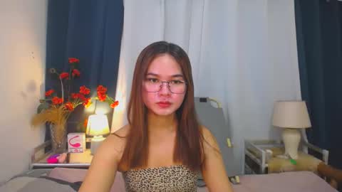 lovely_dianne online show from February 28, 4:21 am