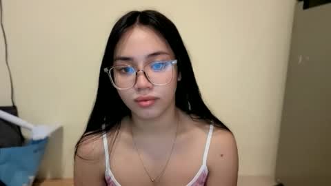 lovely_leah23 online show from October 17, 9:12 am