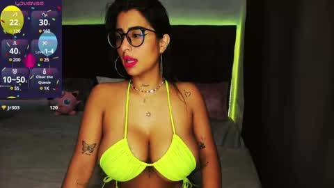 lovely violet13 online show from February 12, 1:38 pm