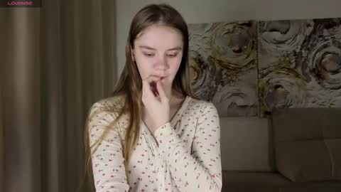 lovelygracee online show from November 17, 2:51 pm