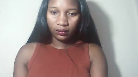 lovelylarra online show from April 11, 7:56 am