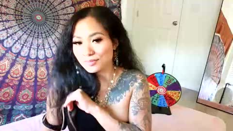 lovelyxmacii online show from June 5, 12:48 am