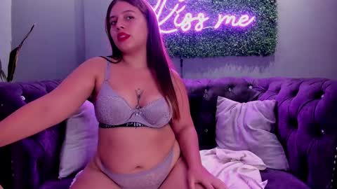 Snapshot of lovenatasha_ chatting on October 18, 7:04 pm Natasha  online show from October 18, 7:04 pm