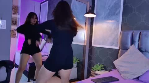 Love  online show from November 28, 8:56 pm