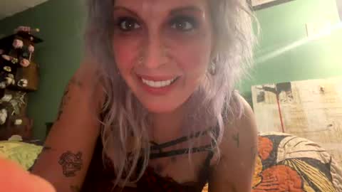 lovergrrrl online show from July 14, 6:51 am