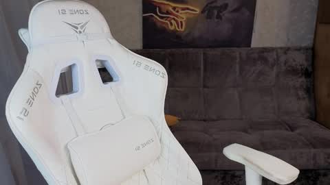 lovers613228 online show from April 3, 4:38 pm