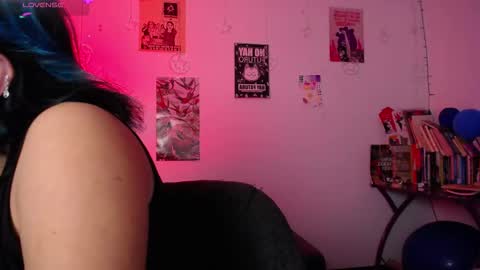 loving_alma online show from February 15, 7:51 am