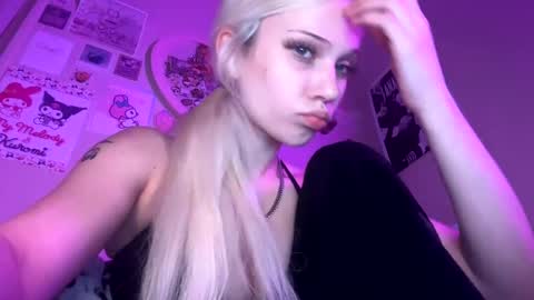 Snapshot of lsdprincess chatting on December 28, 10:55 pm Princess  online show from December 28, 10:55 pm