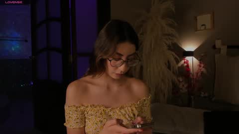 Snapshot of lua_ferch_ chatting on December 24, 10:44 am ---Goys incredible photographs online show from December 24, 10:44 am