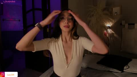 Snapshot of lua_ferch_ chatting on December 12, 12:44 pm ---Goys incredible photographs online show from December 12, 12:44 pm