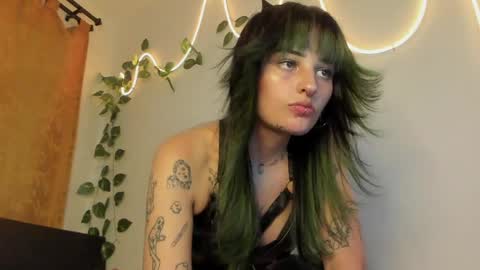 Jenn online show from April 3, 12:52 am