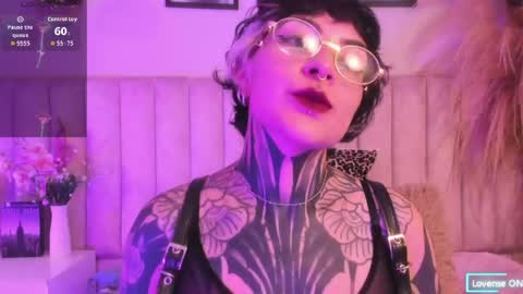 luana_fiore online show from April 12, 12:19 pm