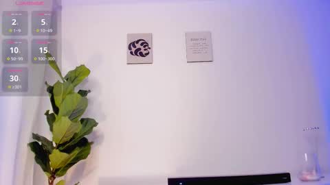 Snapshot of lucia_lee_ chatting on October 21, 7:51 pm Lucia online show from October 21, 7:51 pm