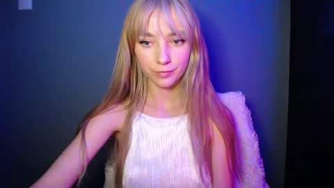 Lucy online show from November 28, 4:43 pm