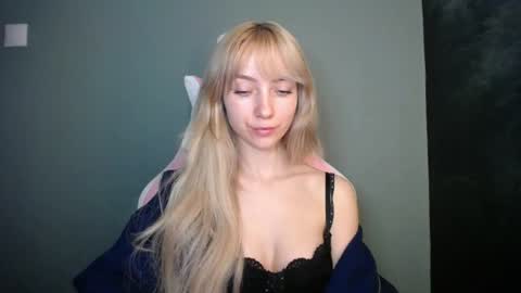 Lucy online show from April 15, 7:58 pm