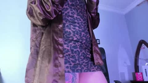 Luciana Evans online show from March 5, 1:07 pm