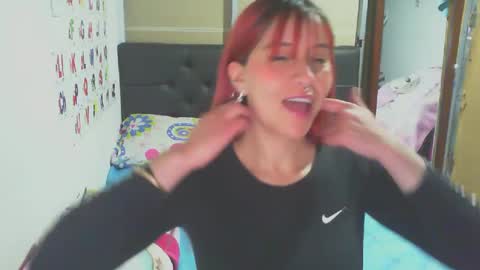 Snapshot of luciared chatting on September 9, 4:07 pm luciared online show from September 9, 4:07 pm