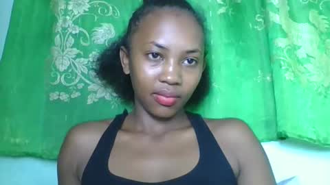 lucie196645 online show from April 22, 2:52 am